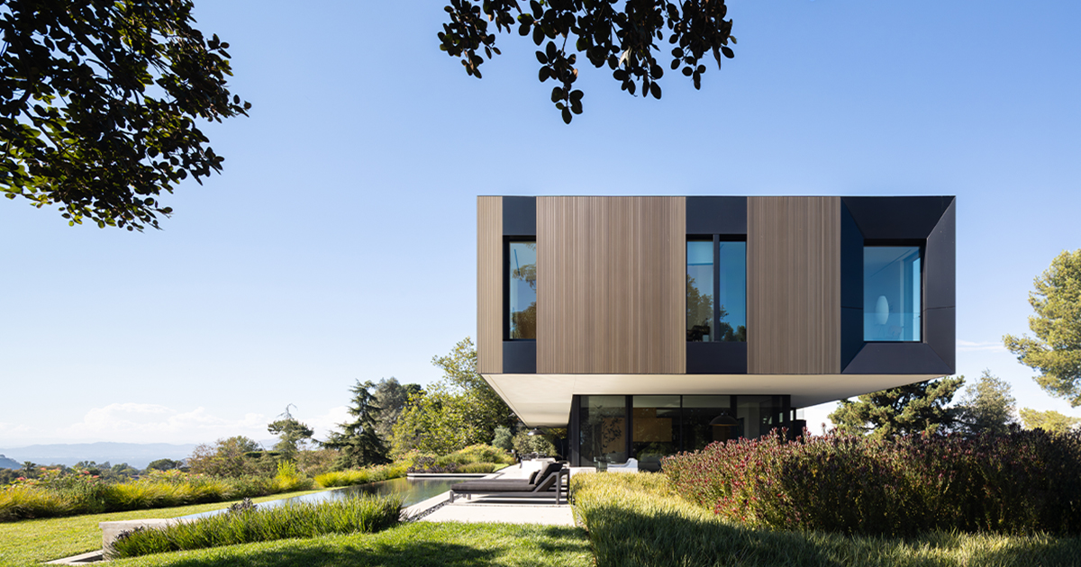 Bronze and Black on Briarcrest | SPF:architects | World Design Awards 2025